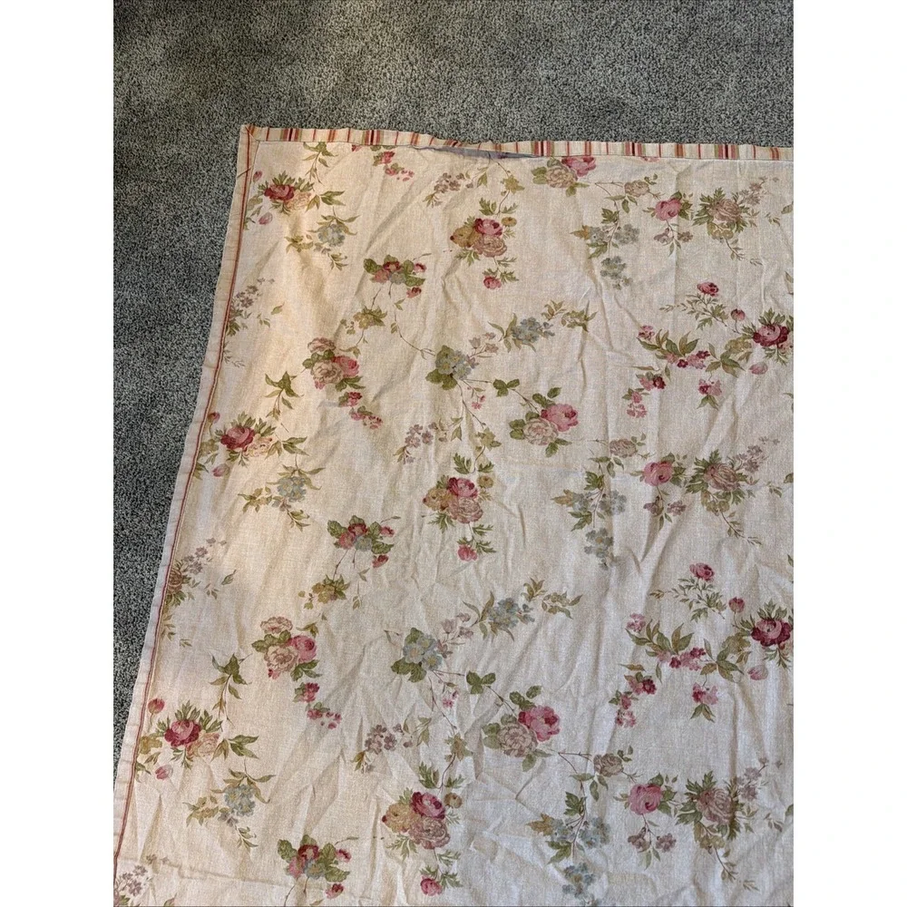 Beige Rose Floral Reversible Tablecloth 60x80 Country Cottage Farmhouse